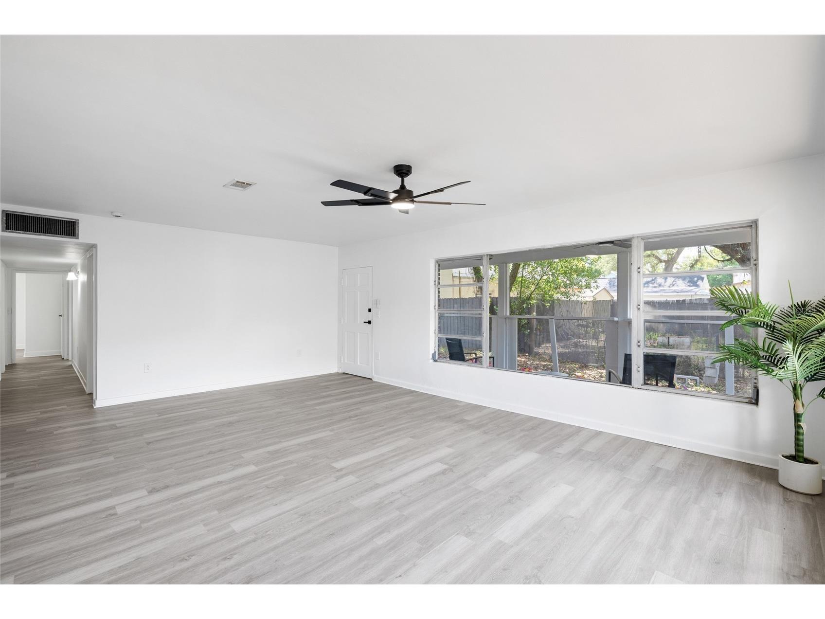 8510 N Seminole Avenue Tampa FL 33604 TB8501273 image13