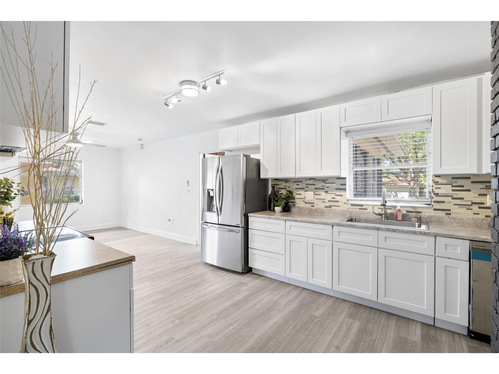 8510 N Seminole Avenue Tampa FL 33604 TB8501273 image14