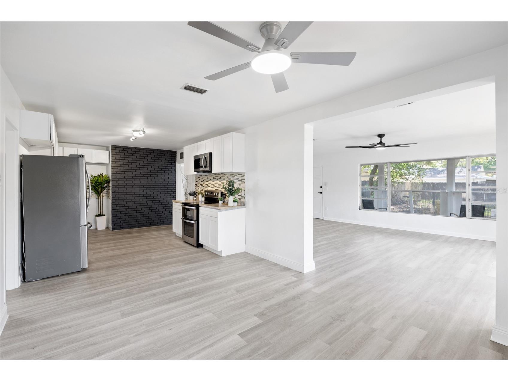 8510 N Seminole Avenue Tampa FL 33604 TB8501273 image15