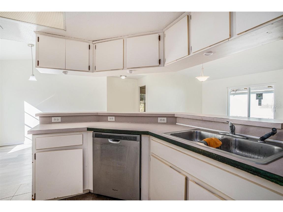 8512 Lazy River Drive Tampa FL 33617 TB8450978 image11