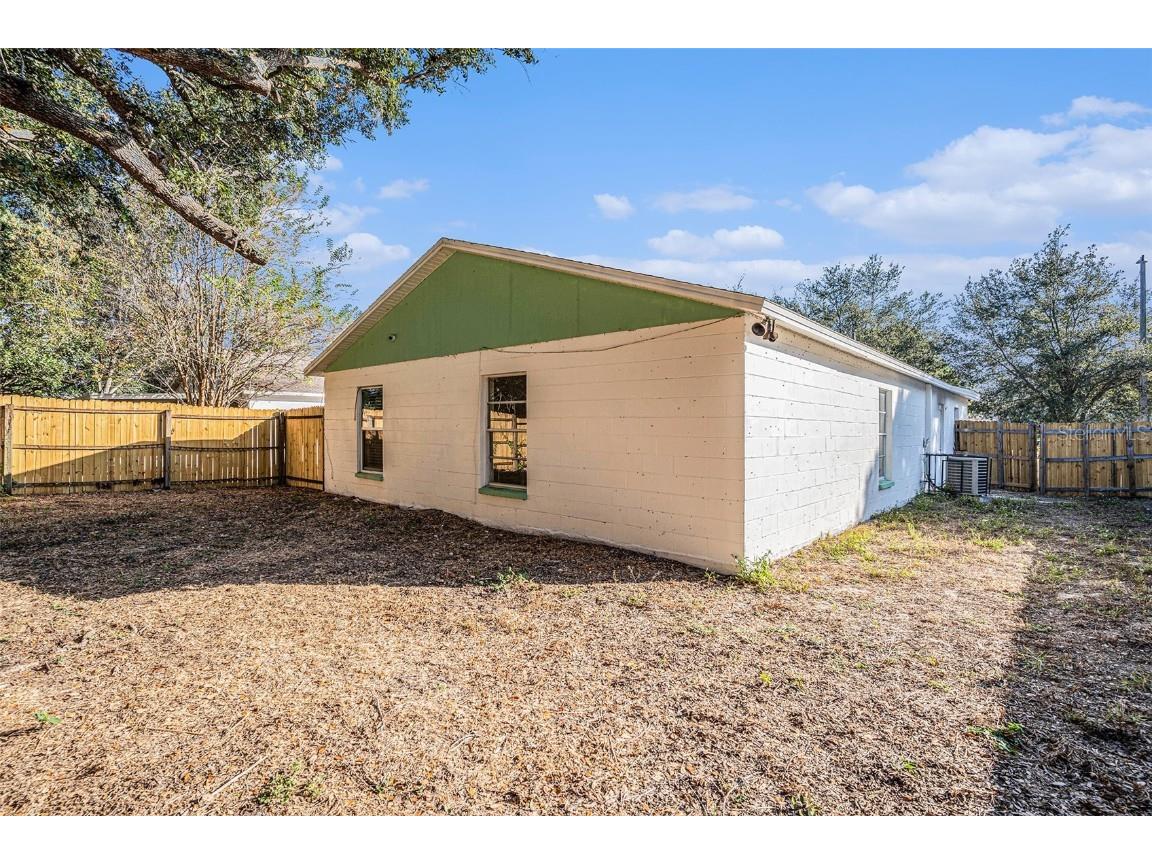 8512 Lazy River Drive Tampa FL 33617 TB8450978 image25