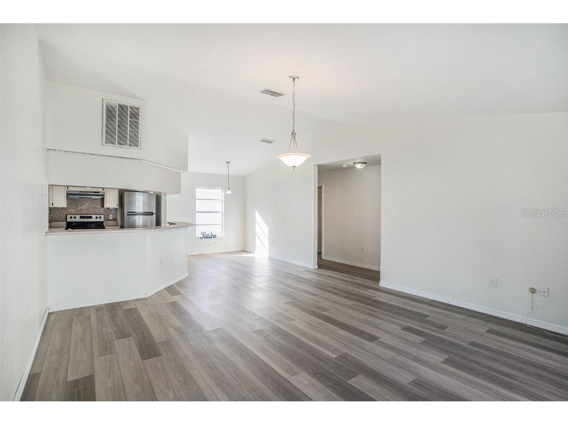 8512 Lazy River Drive Tampa FL 33617 TB8450978 image4