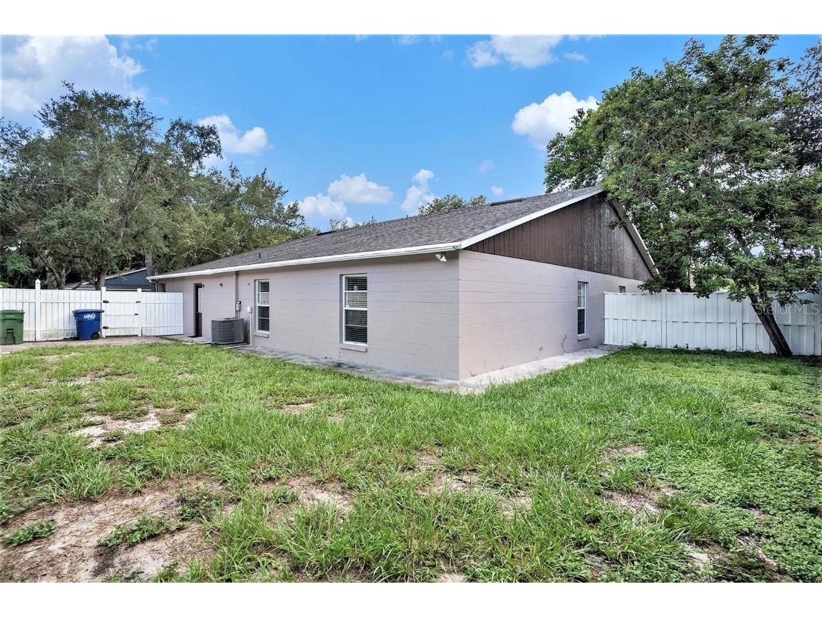 8514 N Hyaleah Road Tampa FL 33617 TB8411305 image23