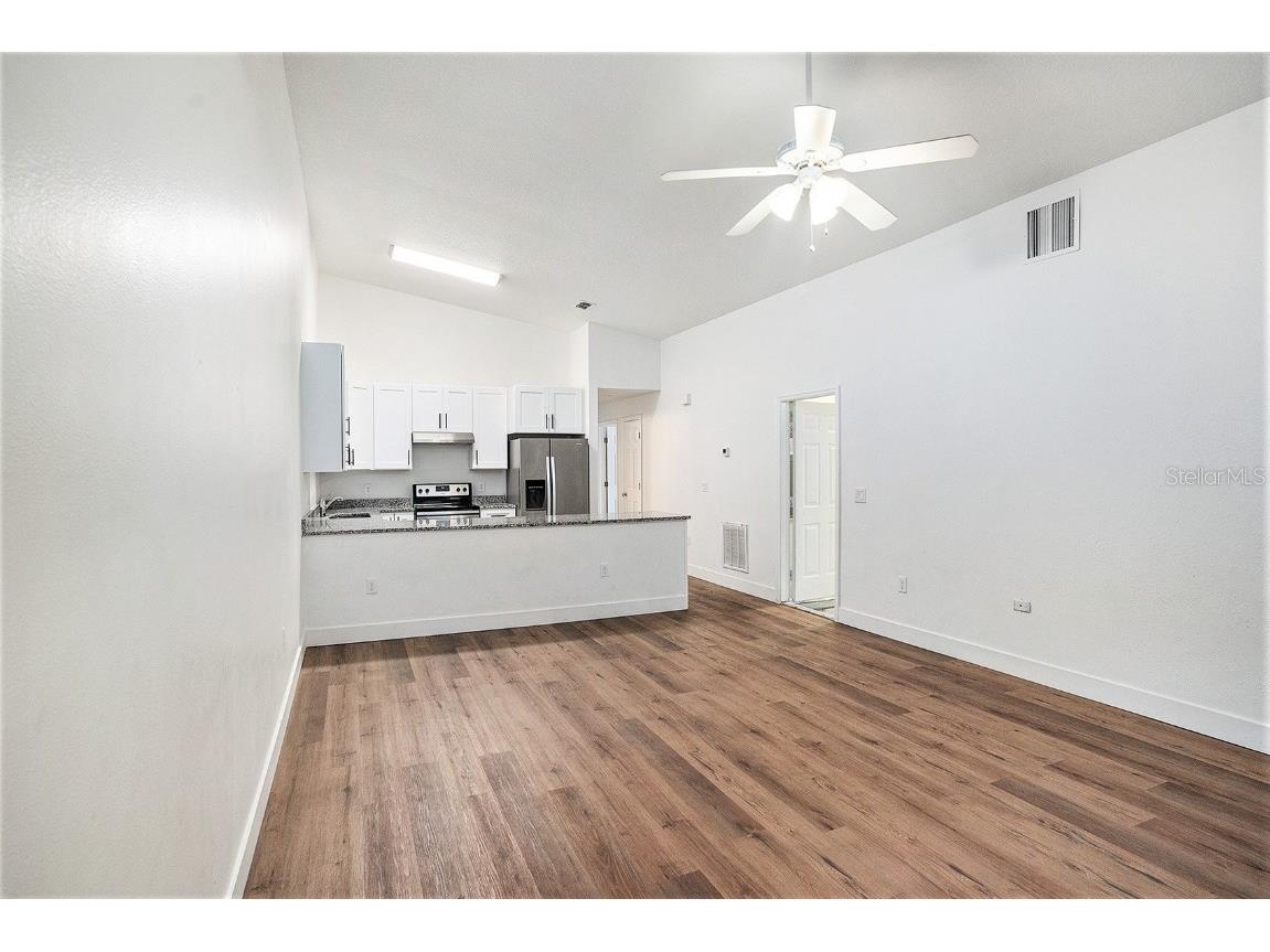 8514 N Hyaleah Road Tampa FL 33617 TB8411305 image4