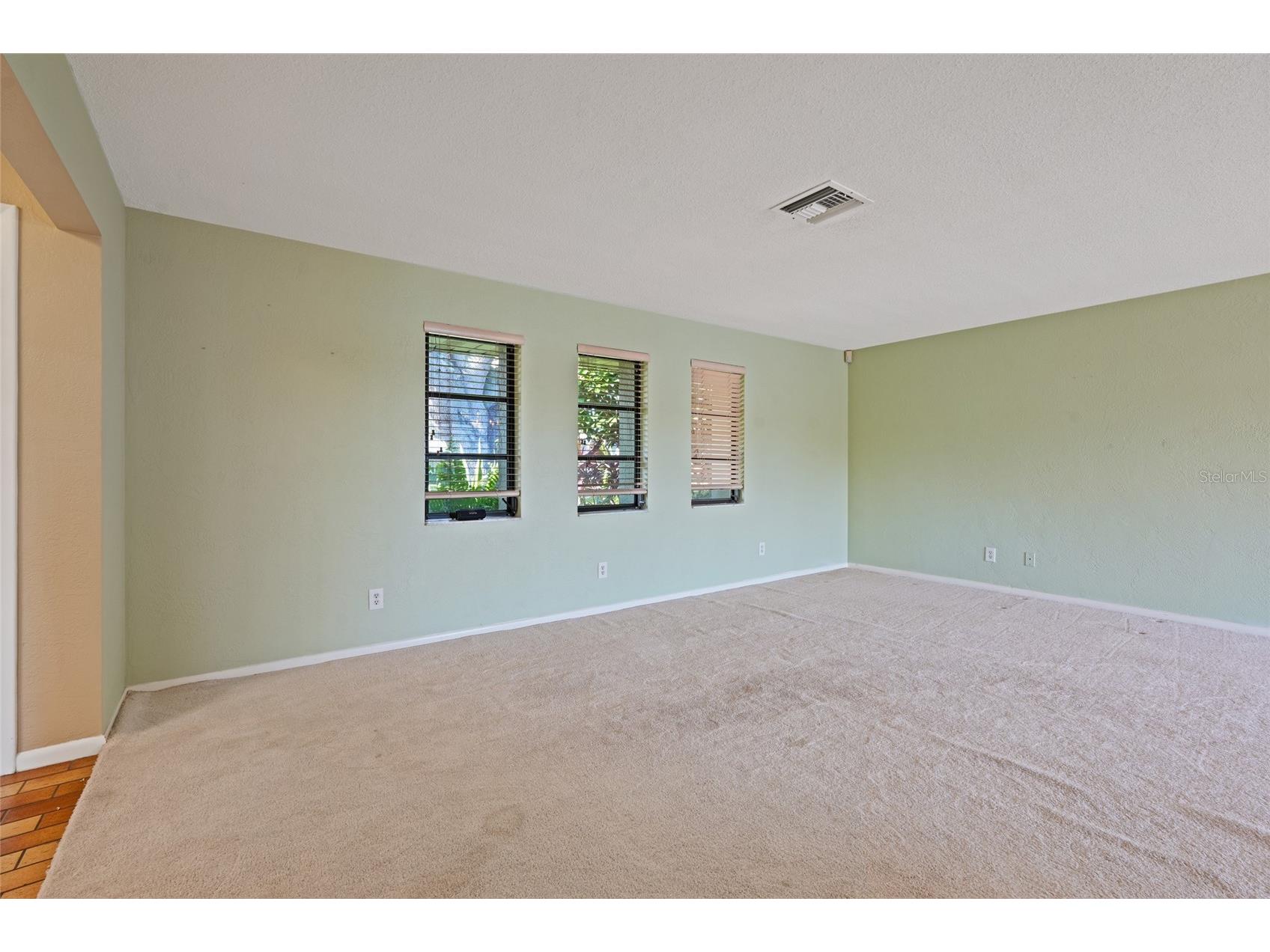 8515 Macoma Drive NE Saint Petersburg FL 33702 TB8396428 image9