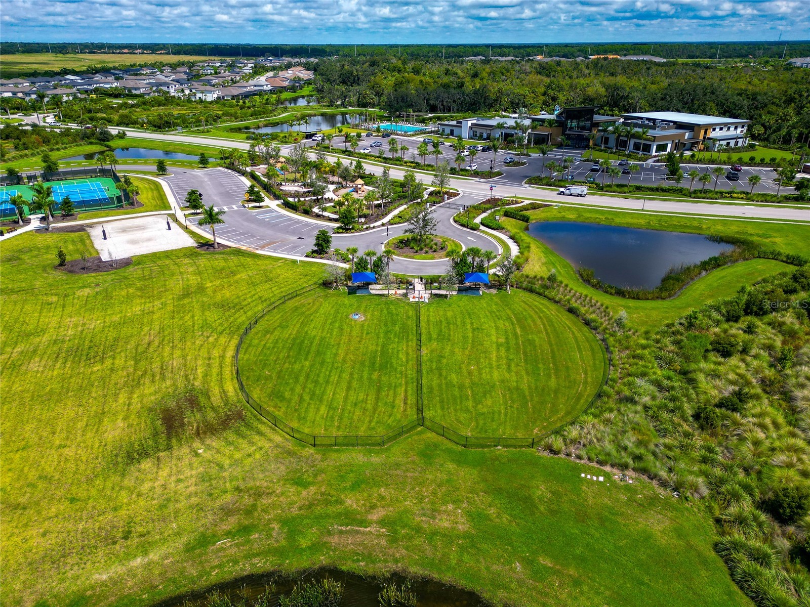 8516 Golden Dawn Court Sarasota FL 34241 A4681838 image90