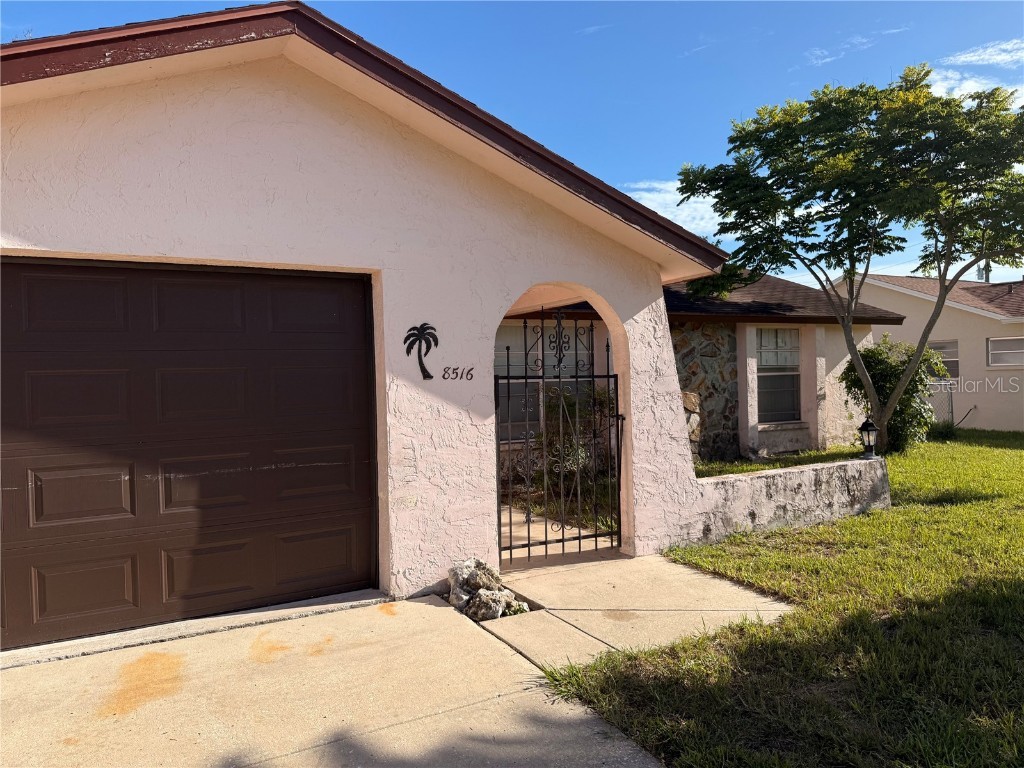 8516 Inwood Drive Hudson FL 34667 W7876910 image1