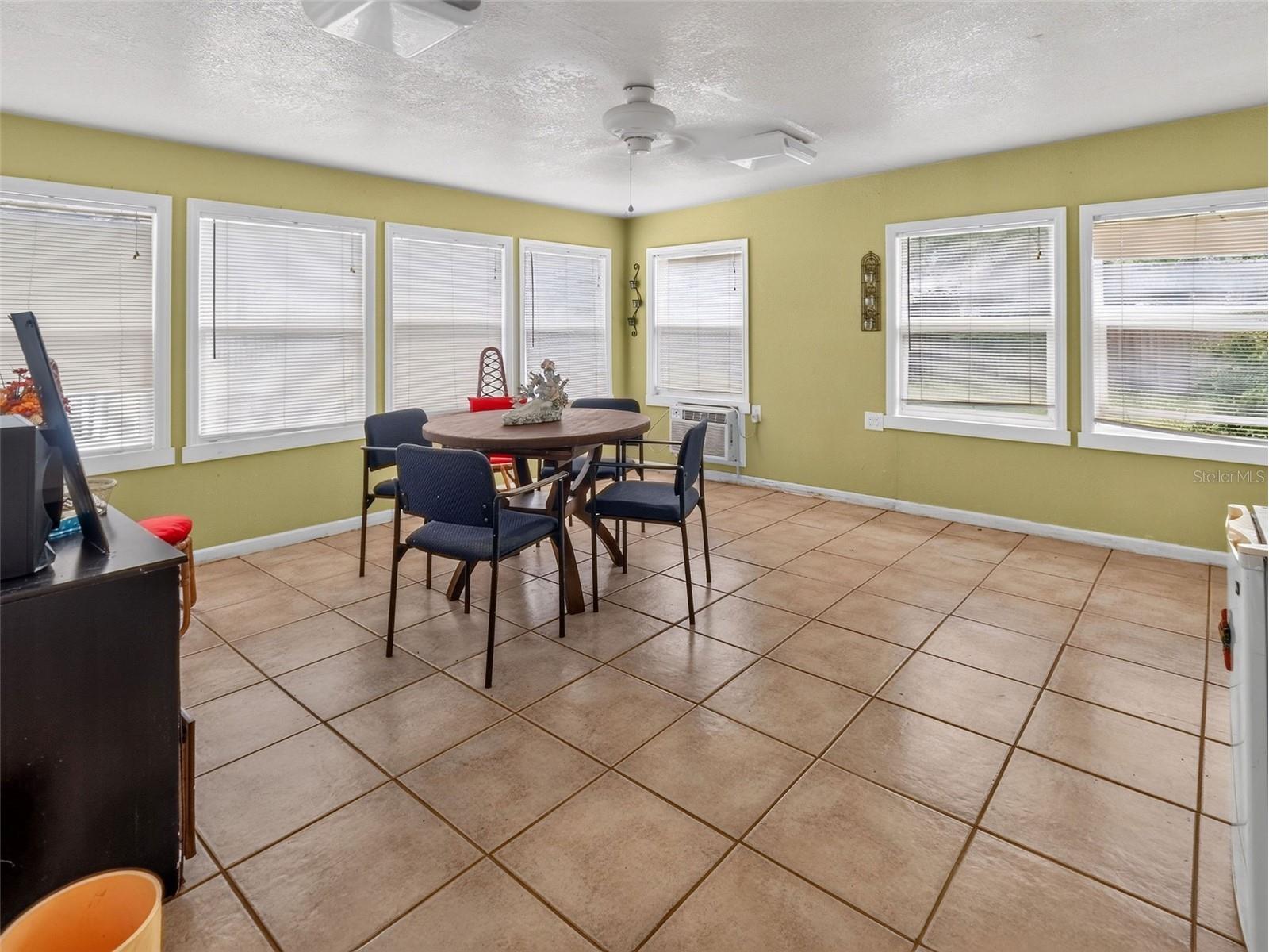 8516 Twin Lake Blvd Tampa FL 33614 TB8525828 image35