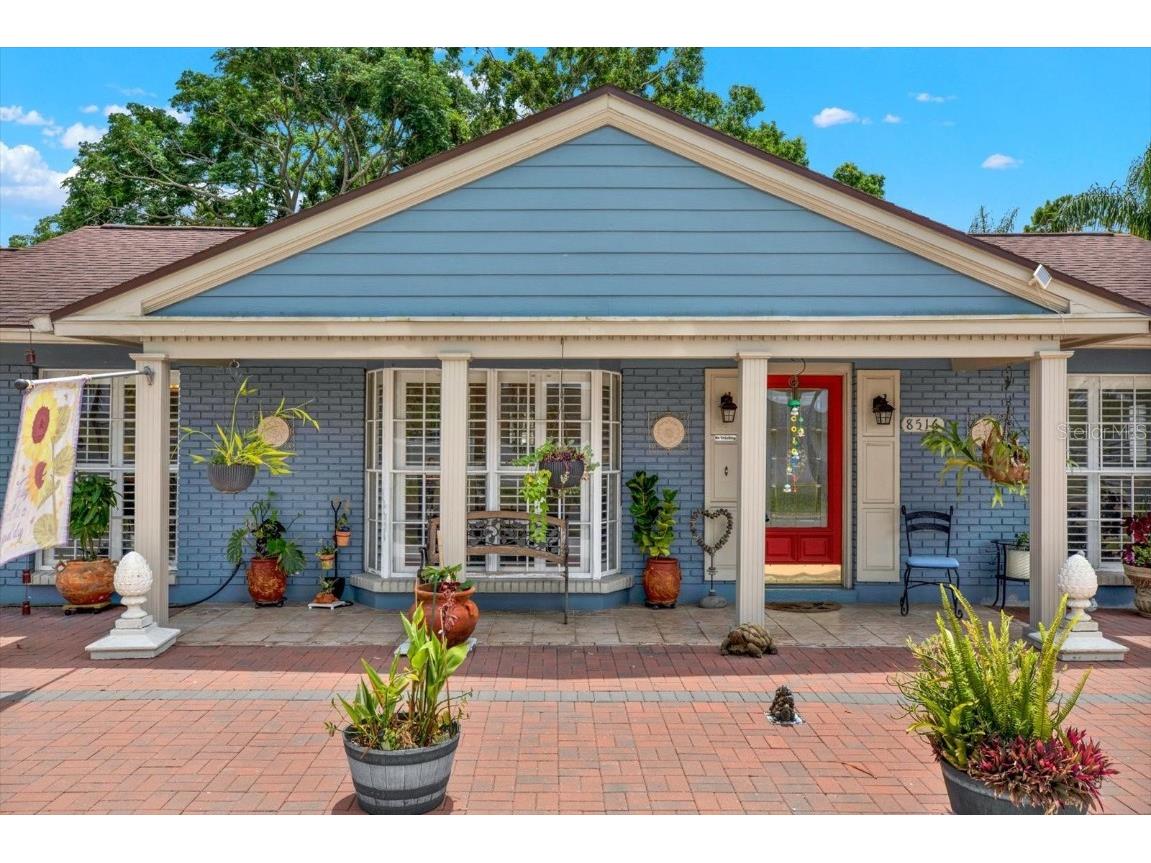 8516 Wooddrift Drive Tampa FL 33615 W7874534 image1