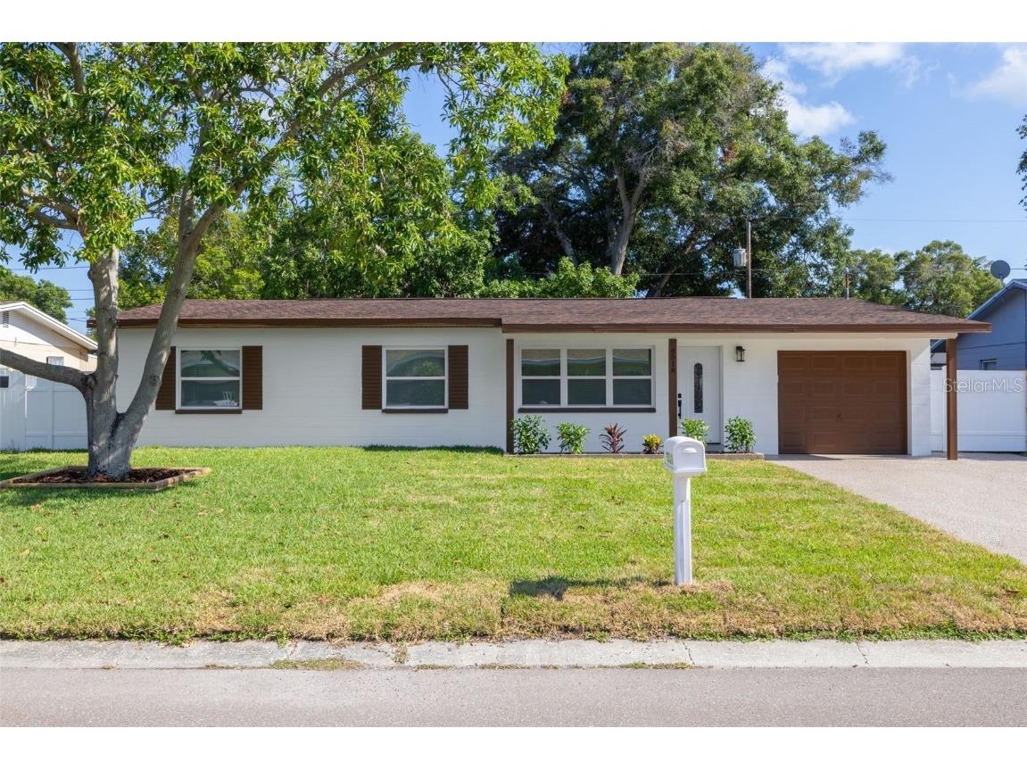 8518 76th Avenue Seminole FL 33777 U8246065 image1