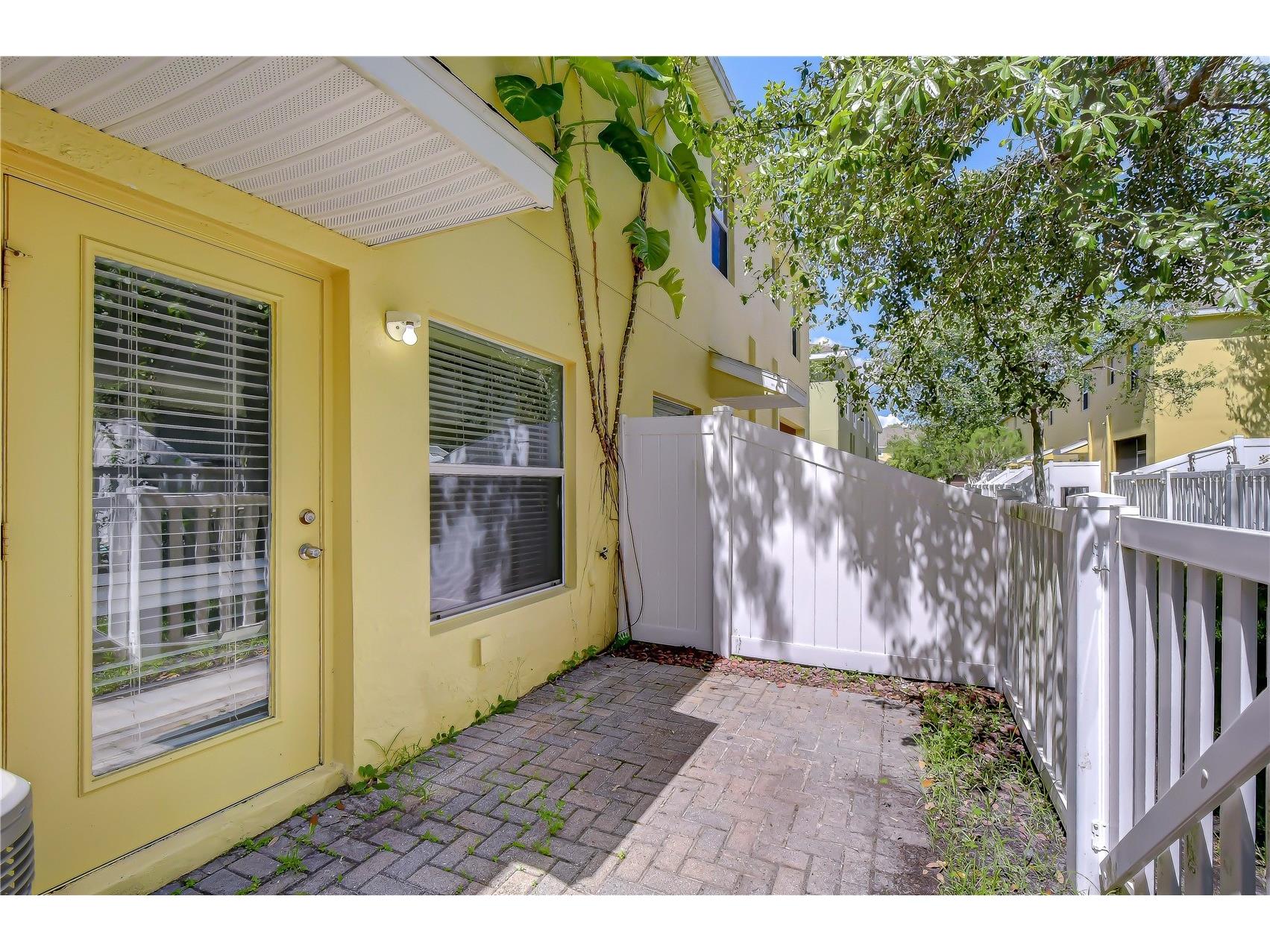 8518 Gablebend Way Tampa FL 33647 TB8521403 image8