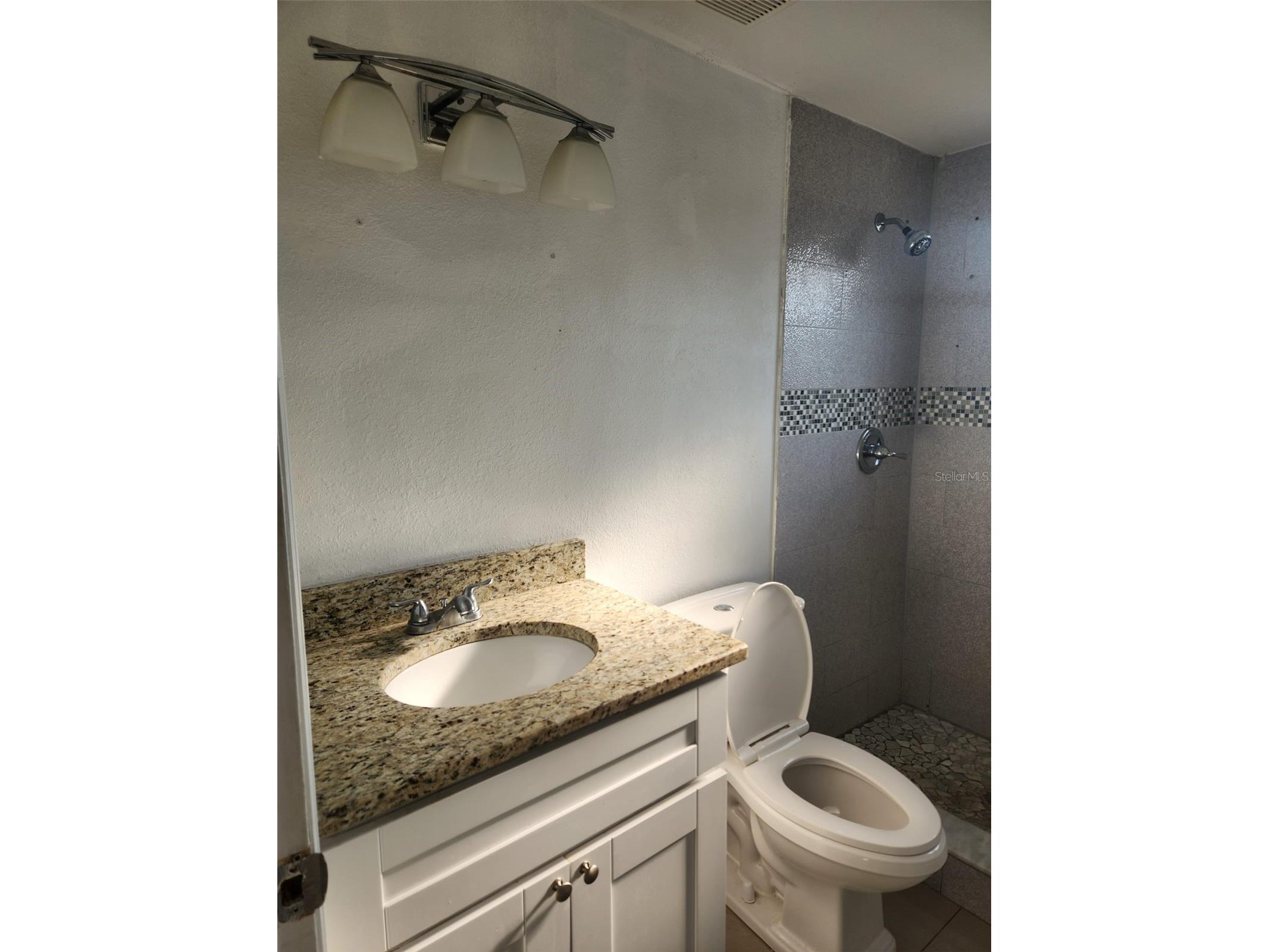 8518 Woodlake Drive Tampa FL 33615 TB8518318 image25