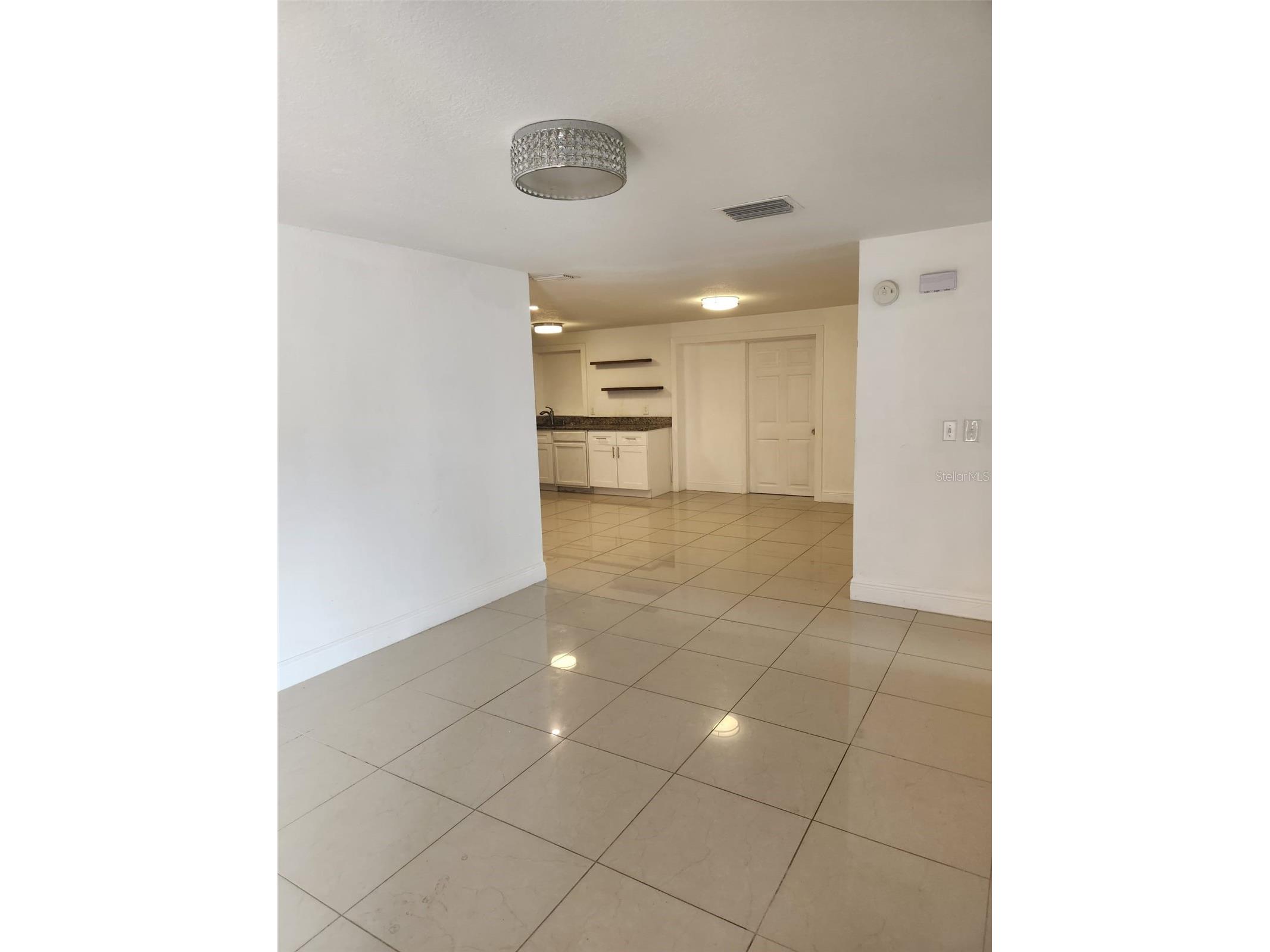8518 Woodlake Drive Tampa FL 33615 TB8518318 image8