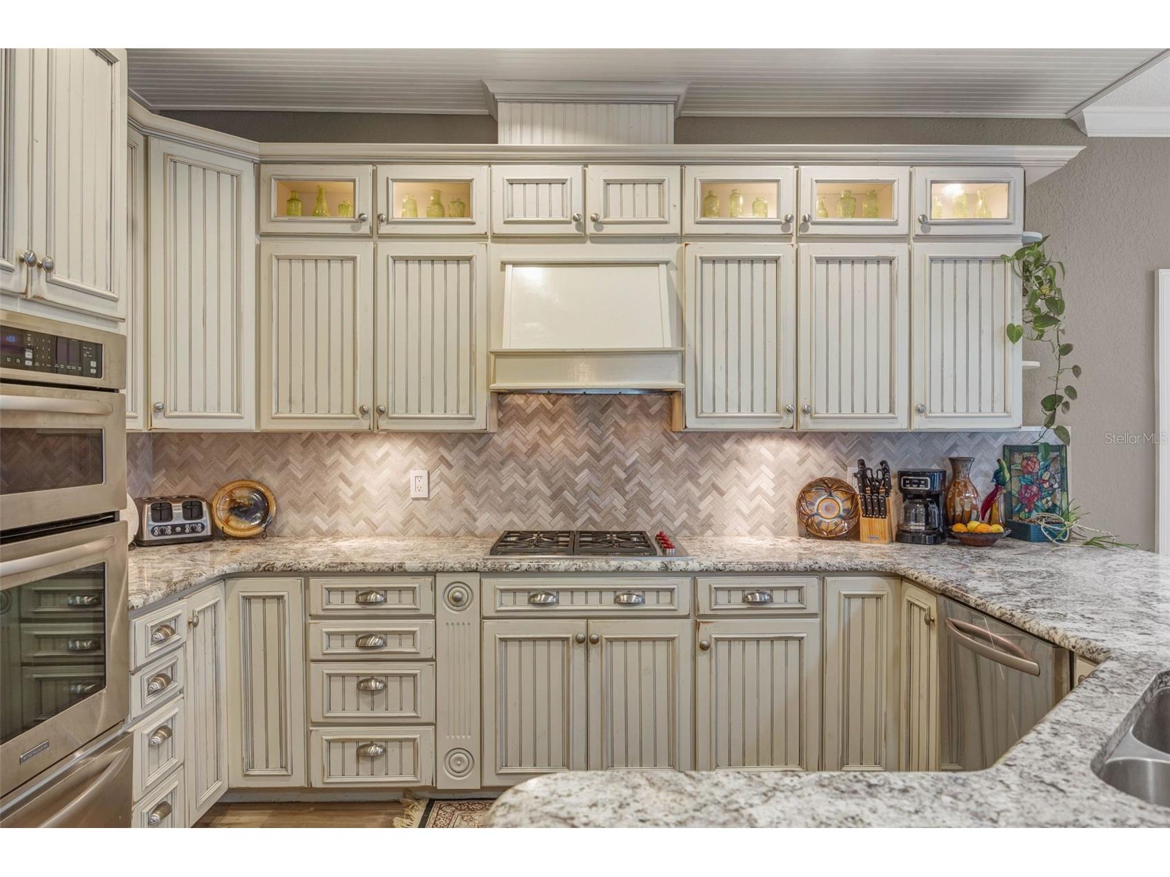 852 35th Avenue N Saint Petersburg FL 33704 TB8514162 image10