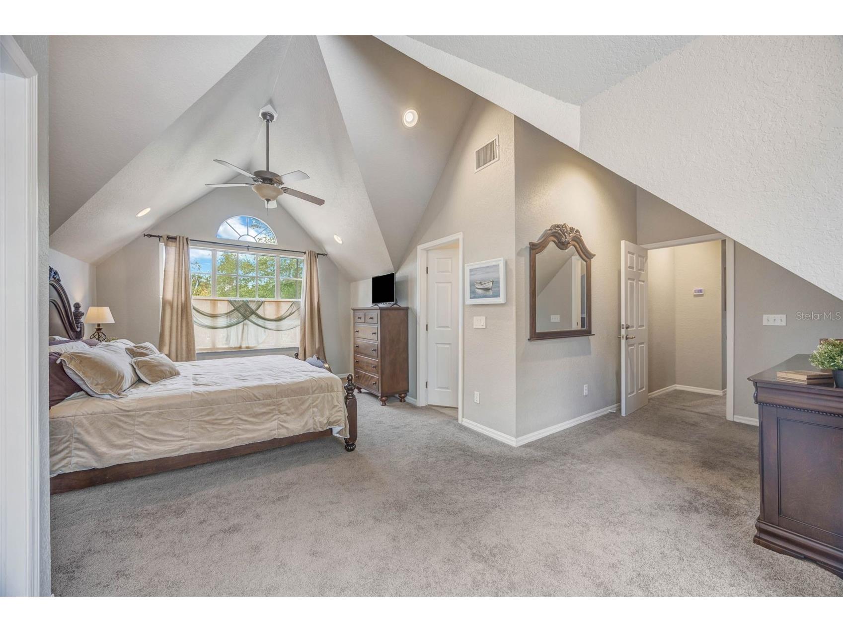 852 35th Avenue N Saint Petersburg FL 33704 TB8514162 image37