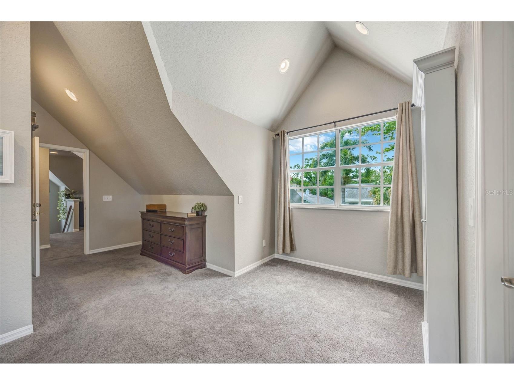 852 35th Avenue N Saint Petersburg FL 33704 TB8514162 image39