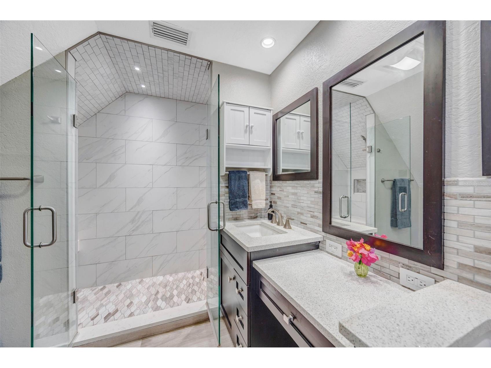852 35th Avenue N Saint Petersburg FL 33704 TB8514162 image43