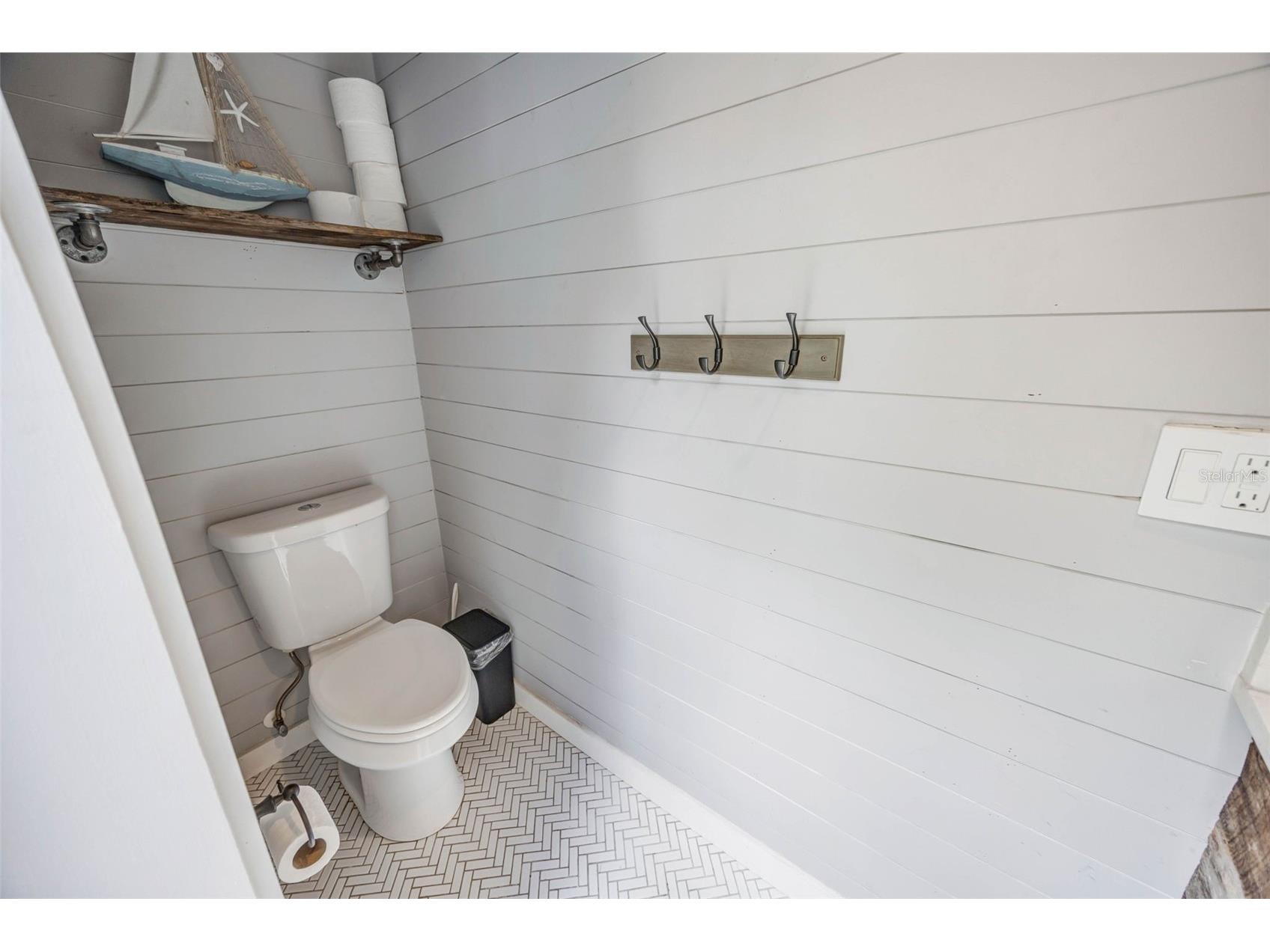 852 35th Avenue N Saint Petersburg FL 33704 TB8514162 image55