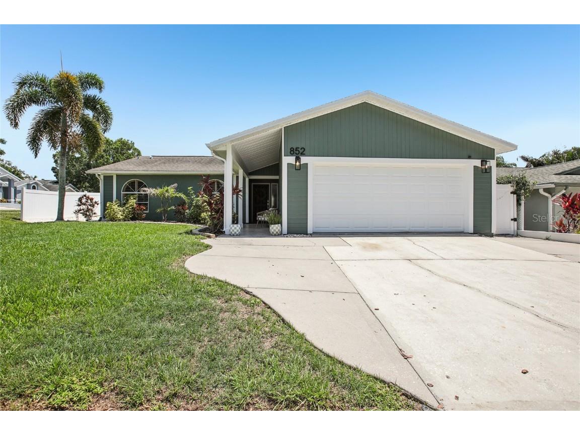 852 Crystal Drive Palm Harbor FL 34683 TB8399138 image1