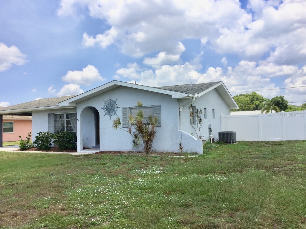 852 NW Kennwood Terrace NW Port Charlotte FL 33948 N6127728 image1