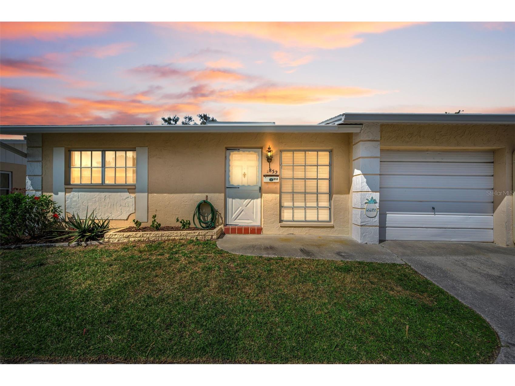 852 Oxford Court Dunedin FL 34698 TB8484787 image2