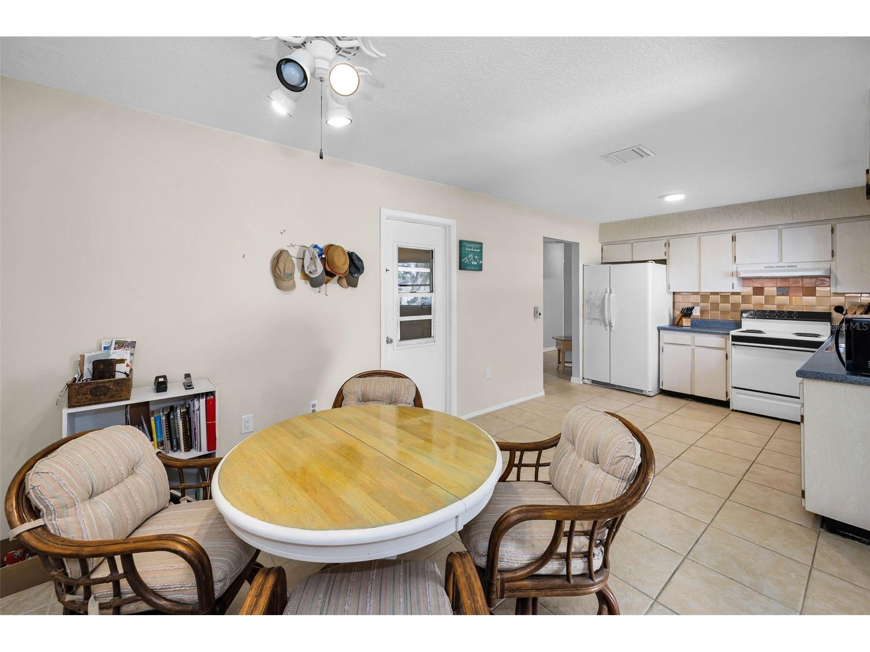 852 Oxford Court Dunedin FL 34698 TB8484787 image6