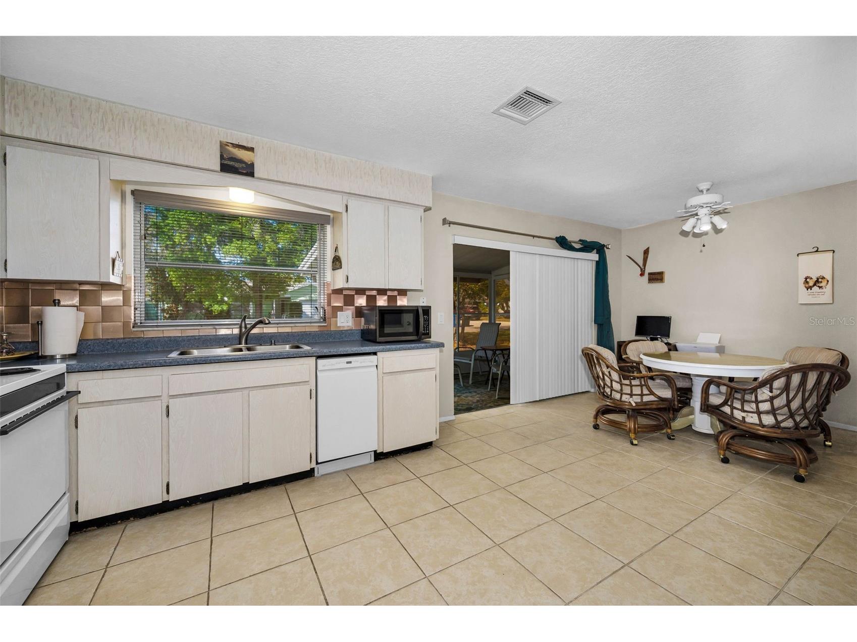 852 Oxford Court Dunedin FL 34698 TB8484787 image9