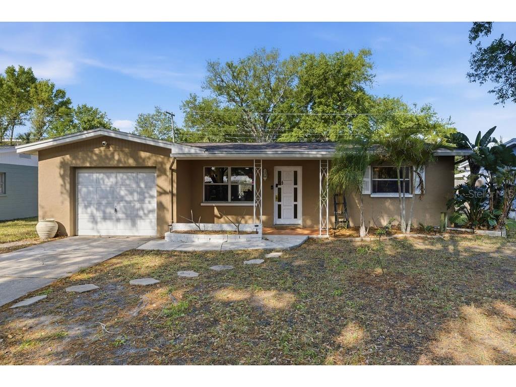 8520 109th Way Seminole FL 33772 A4686088 image1