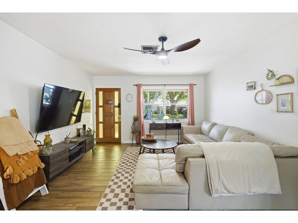 8520 109th Way Seminole FL 33772 A4686088 image3