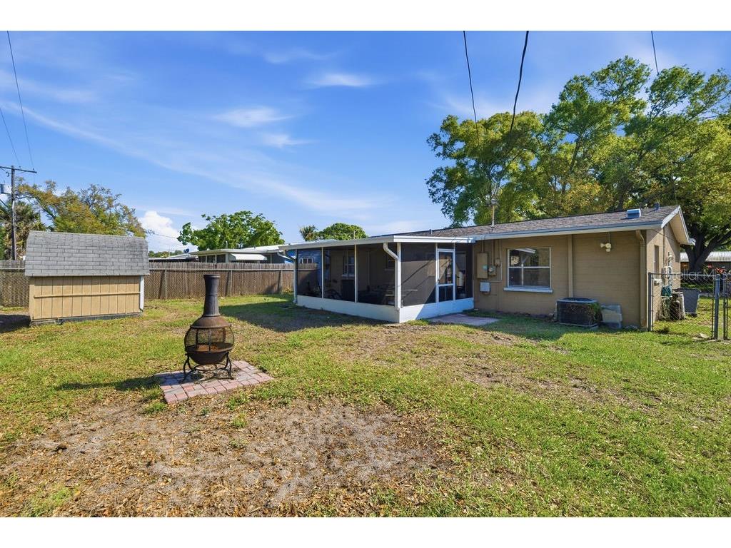 8520 109th Way Seminole FL 33772 A4686088 image32