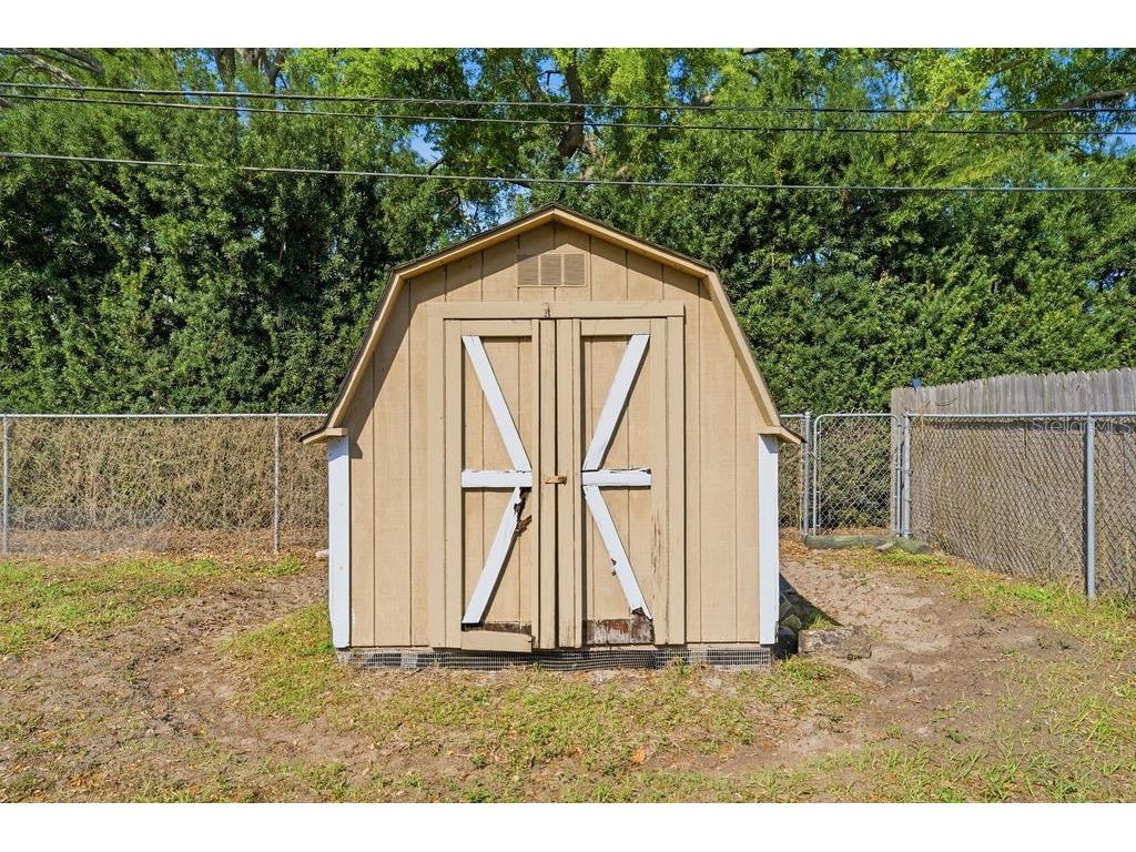 8520 109th Way Seminole FL 33772 A4686088 image35