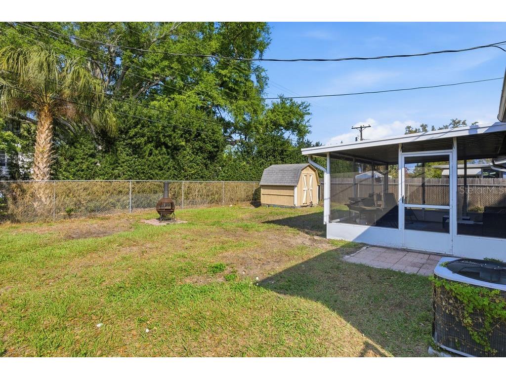 8520 109th Way Seminole FL 33772 A4686088 image37