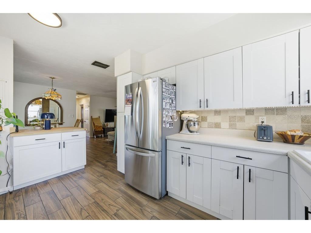 8520 109th Way Seminole FL 33772 A4686088 image6