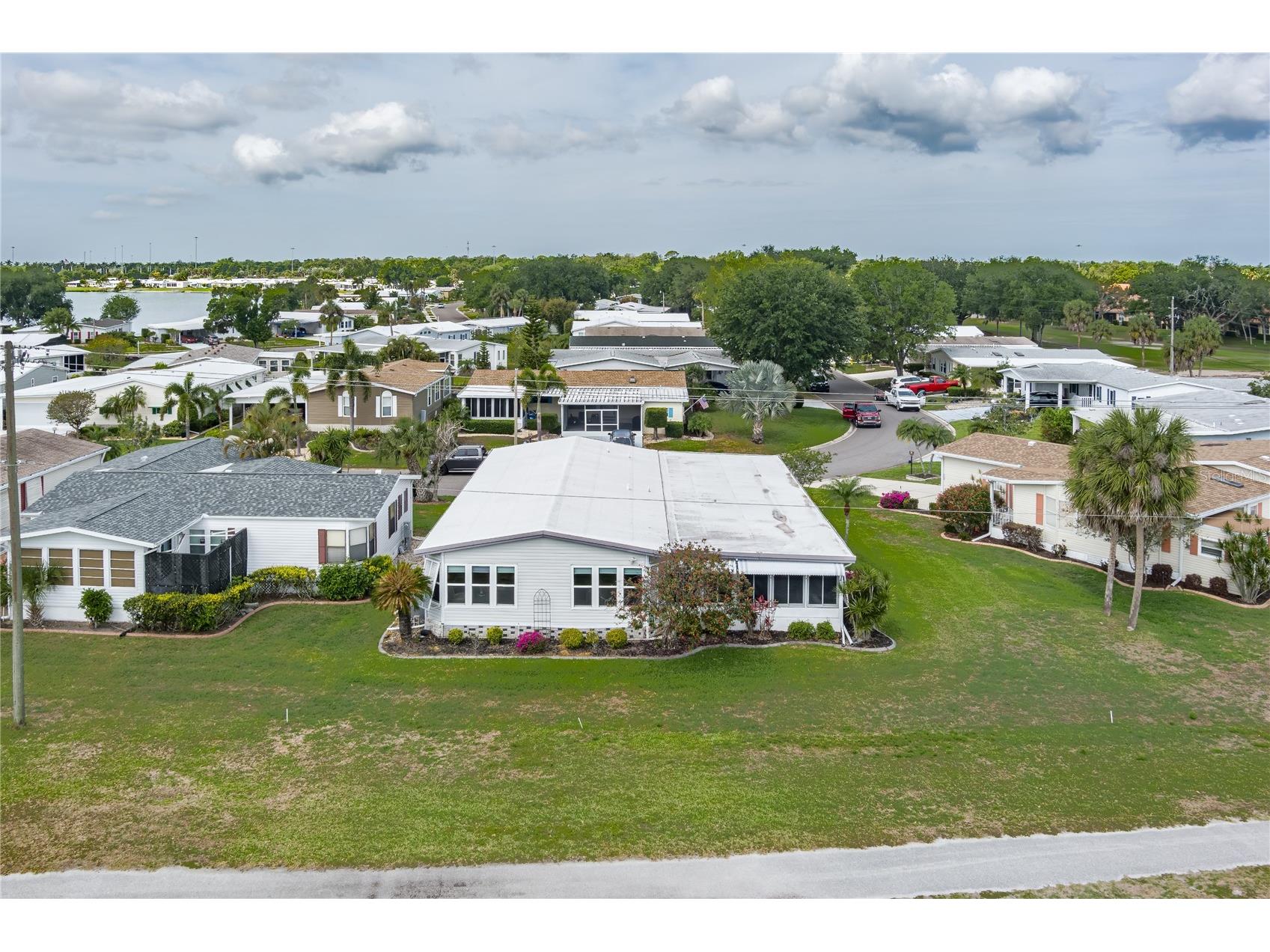 8520 Countess Avenue Circle Palmetto FL 34221 A4689650 image32