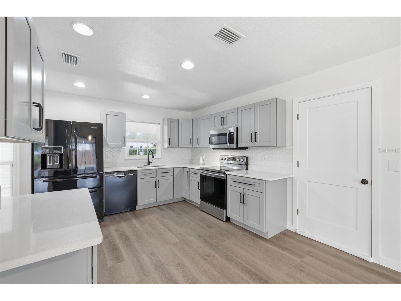 8522 Caladesi Island Drive Temple Terrace FL 33637 TB8496726 image5