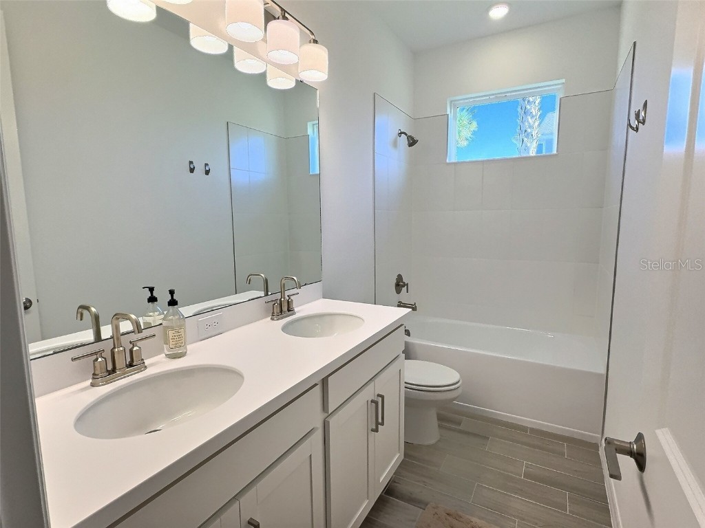 8525 Snowfall Street Sarasota FL 34241 A4673577 image12