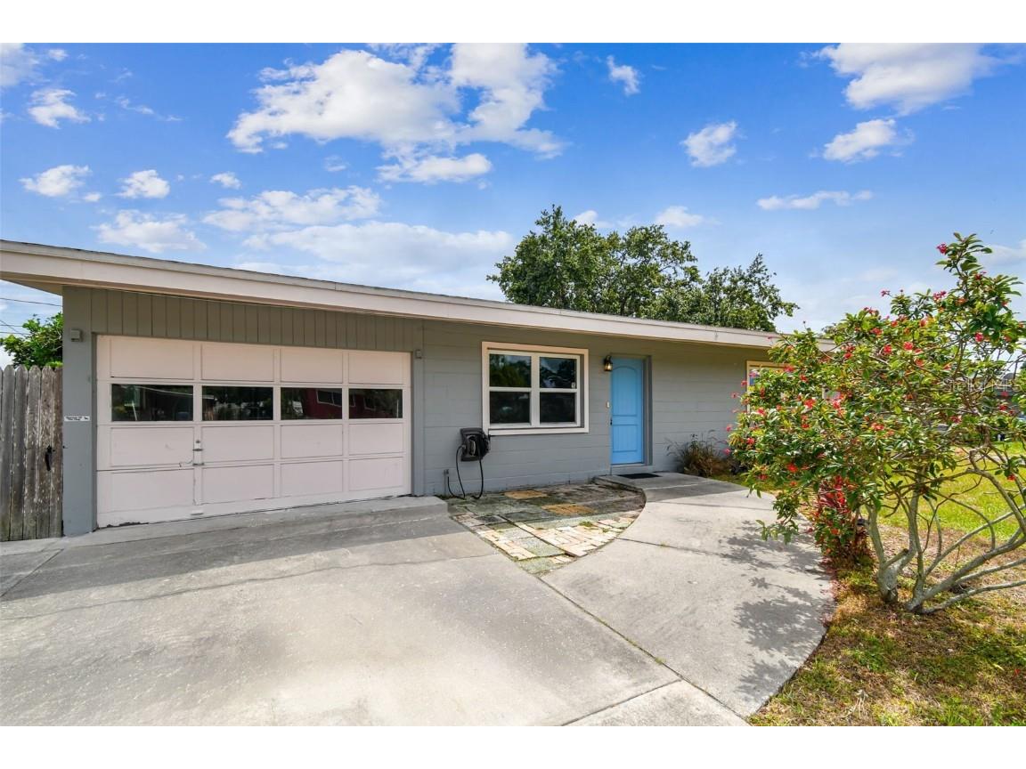 8528 Iris Ave Seminole FL 33777 TB8386077 image1