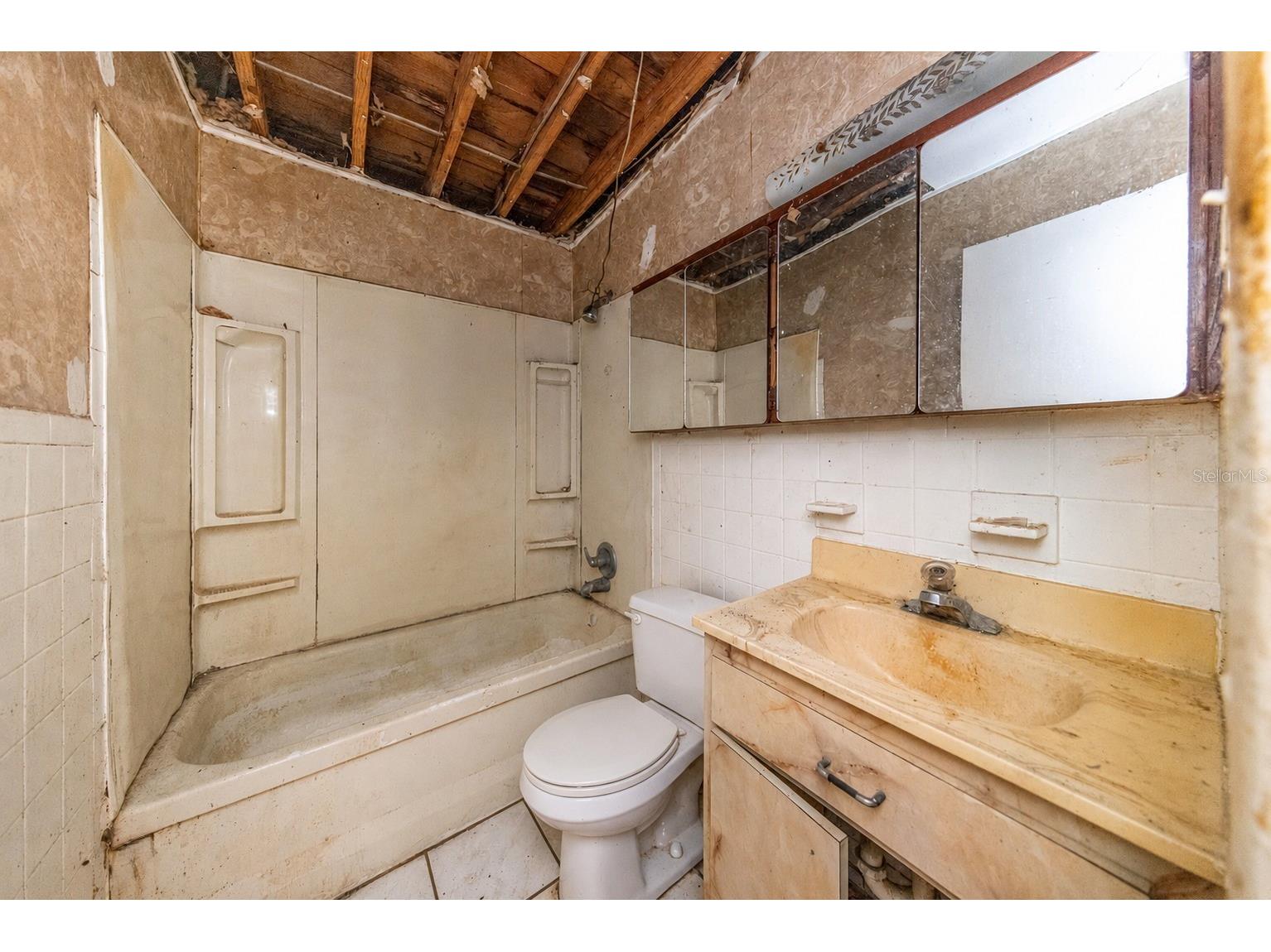 8528 N 92nd Terrace Seminole FL 33777 TB8532655 image14
