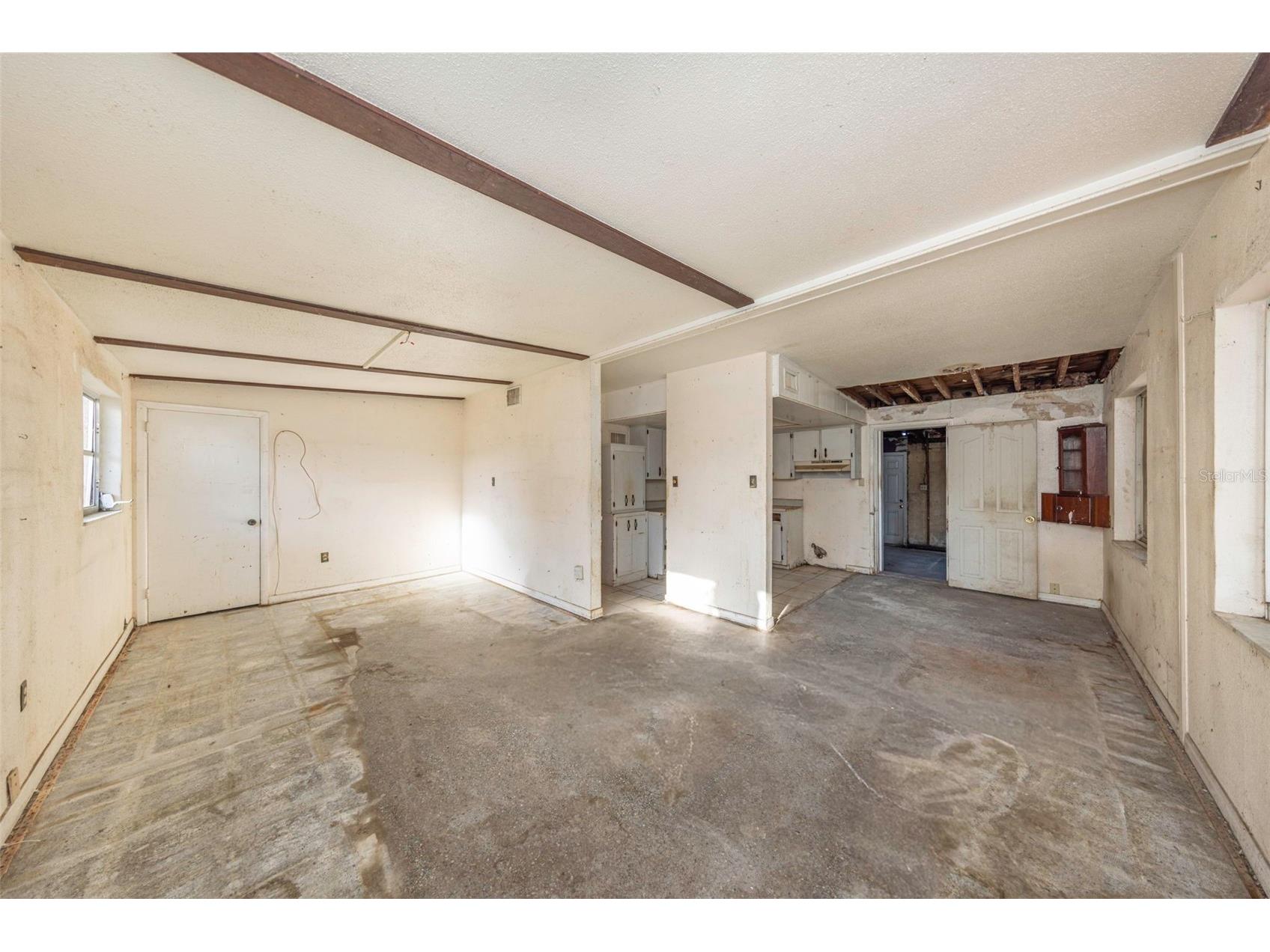 8528 N 92nd Terrace Seminole FL 33777 TB8532655 image5