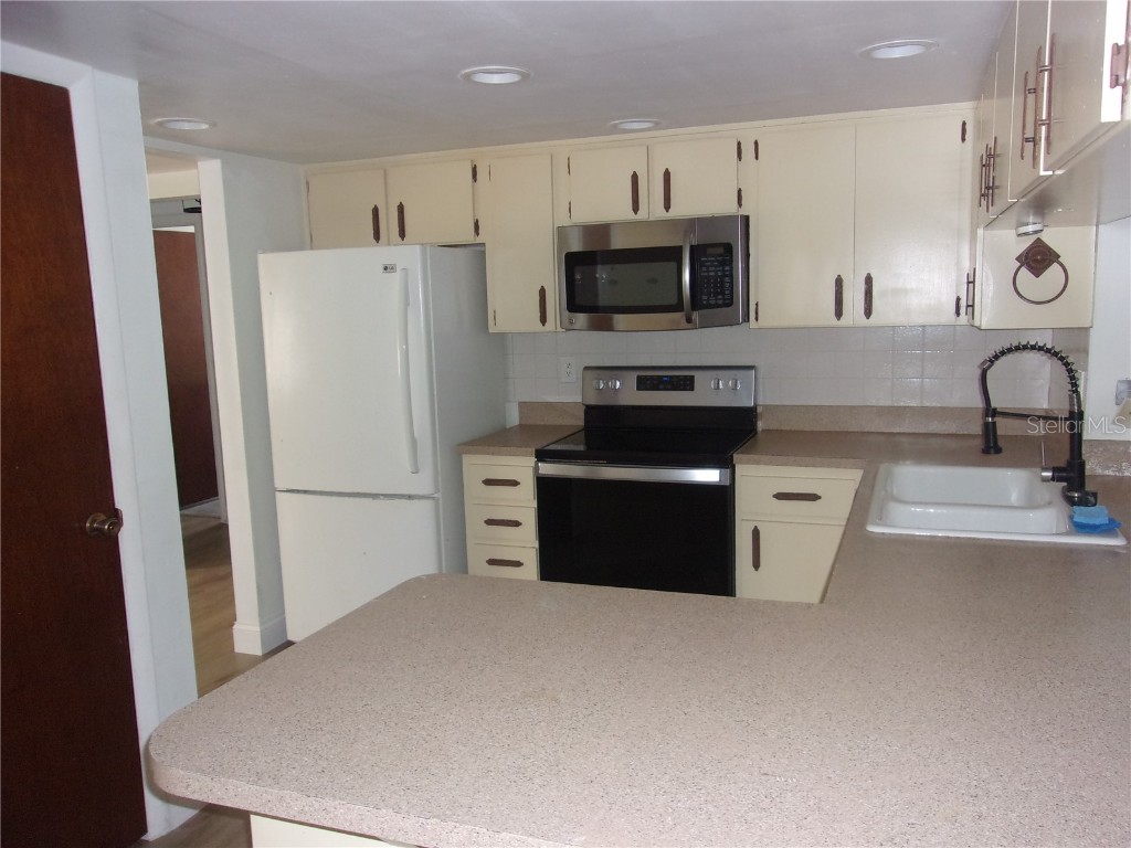 8529 Bella Via Hudson FL 34667 W7881283 image8