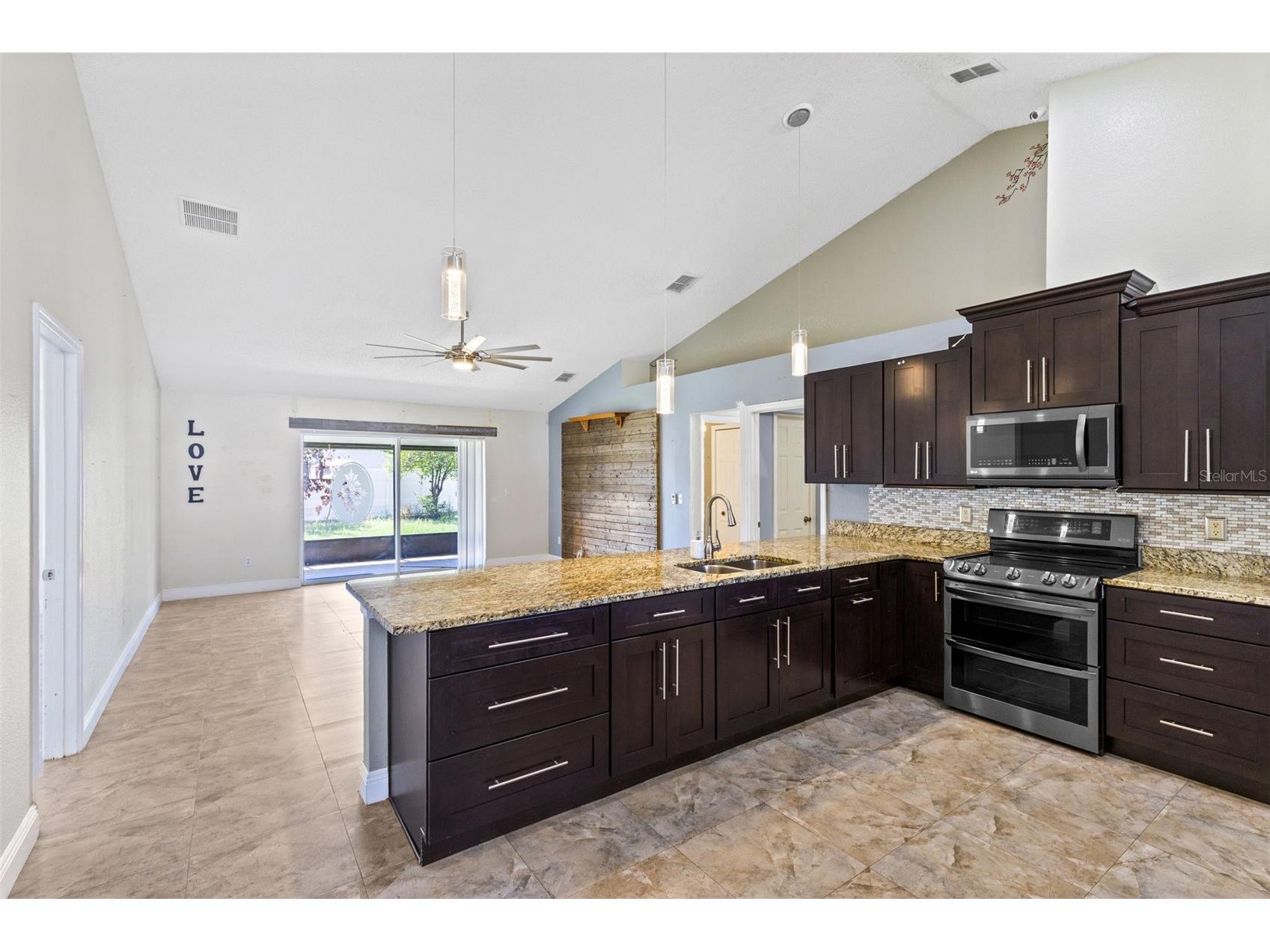 853 Franconville Court Kissimmee FL 34759 O6389704 image5