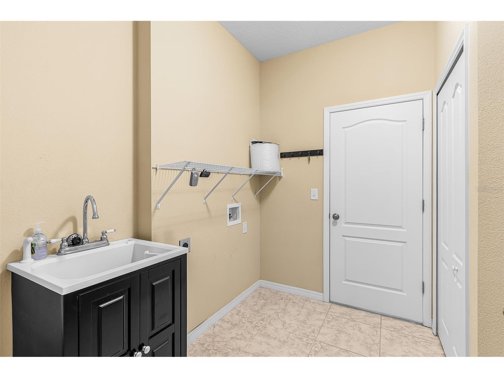 8531 Karpeal Drive Sarasota FL 34238 A4691474 image25