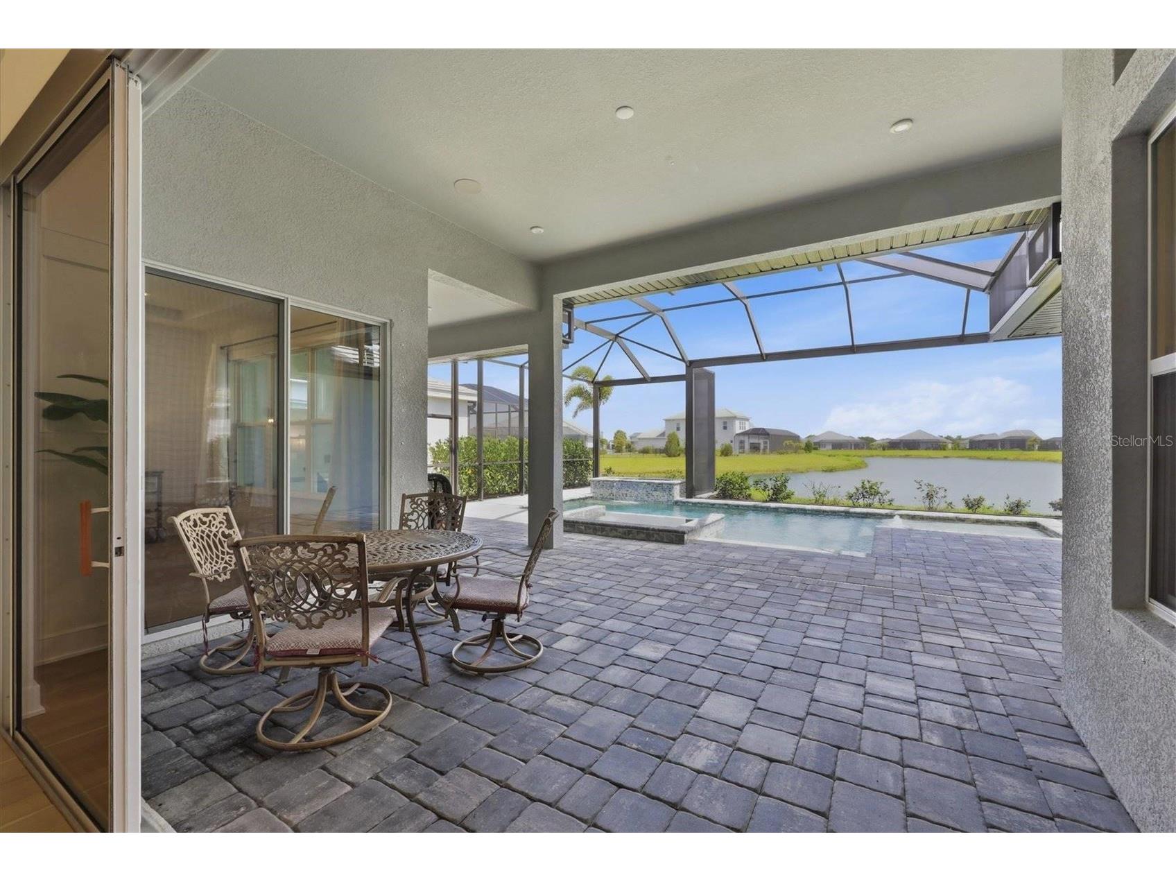 8532 Beechlake Court Sarasota FL 34240 TB8505970 image4