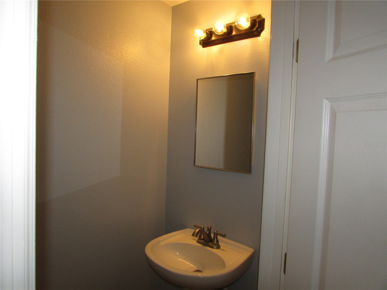 8532 Edgewater Place Boulevard Tampa FL 33615 TB8525775 image18