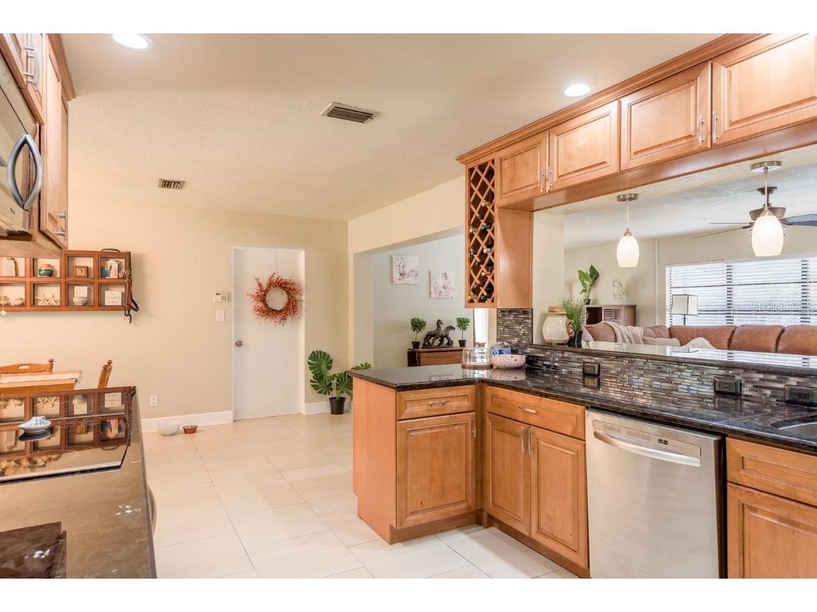 8532 Kumquat Avenue Seminole FL 33777 TB8409625 image15