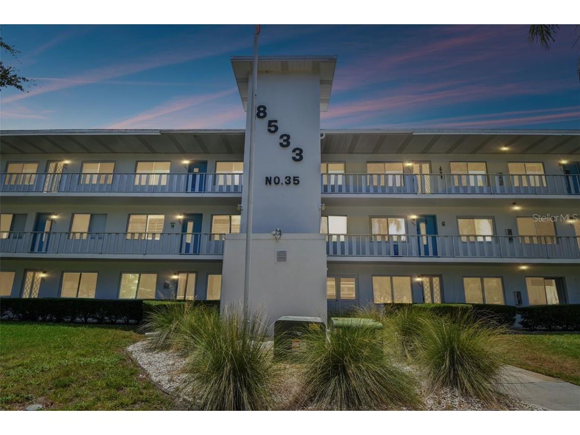 8533 110th Street #305 Seminole FL 33772 T3526120 image1