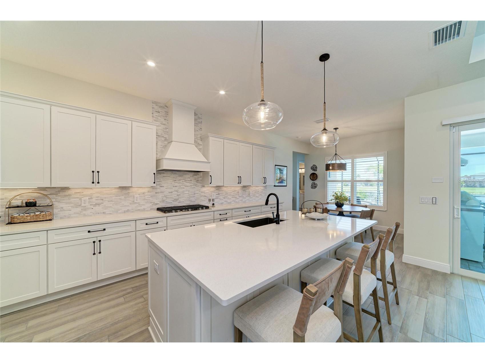 8533 Beechlake Court Sarasota FL 34240 A4694964 image18