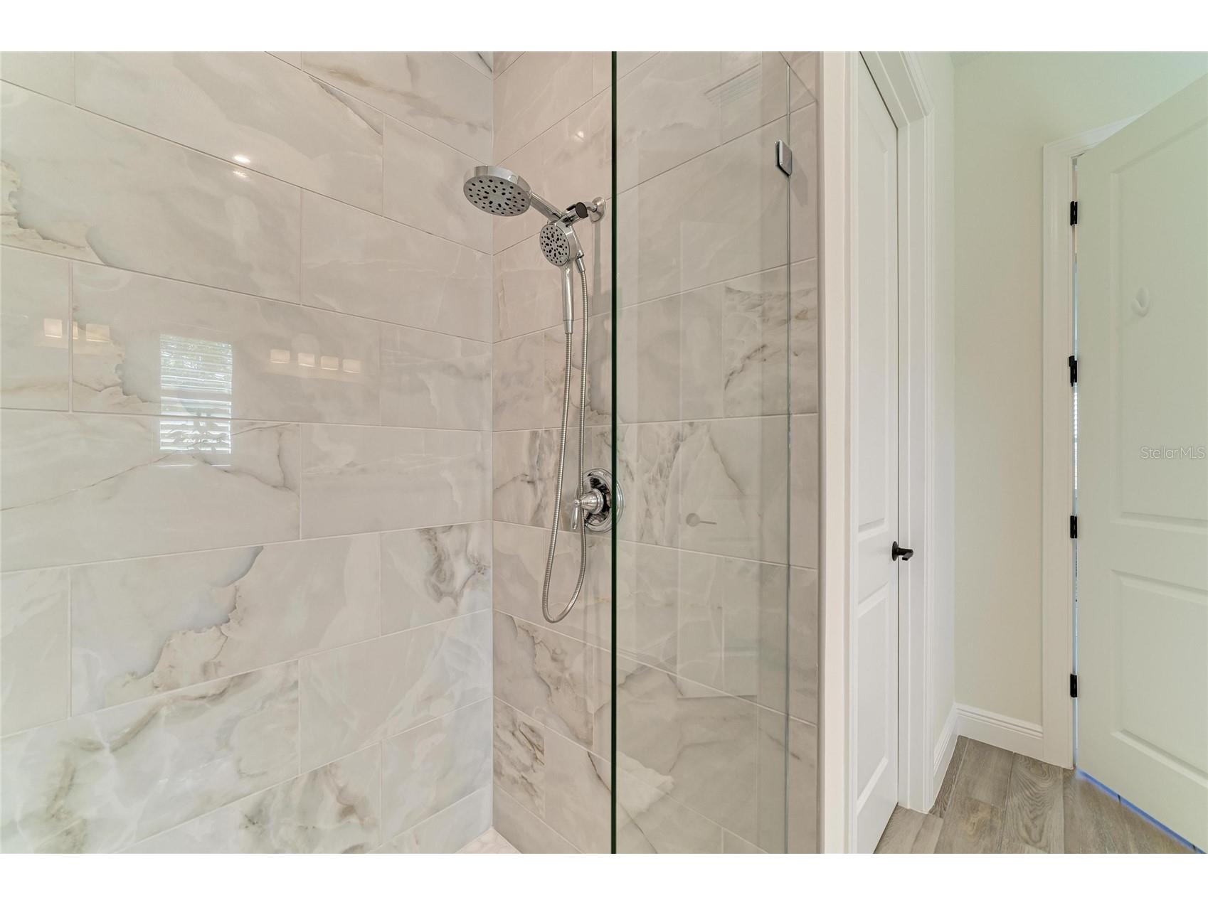 8533 Beechlake Court Sarasota FL 34240 A4694964 image33