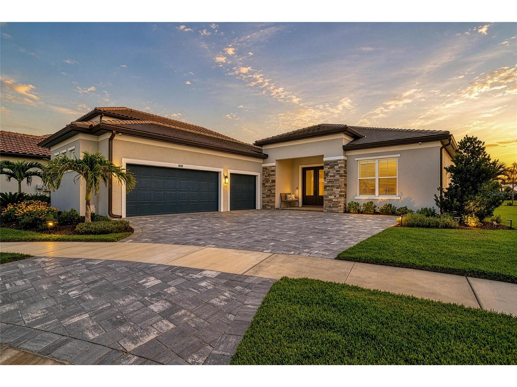 8533 Beechlake Court Sarasota FL 34240 A4694964 image4