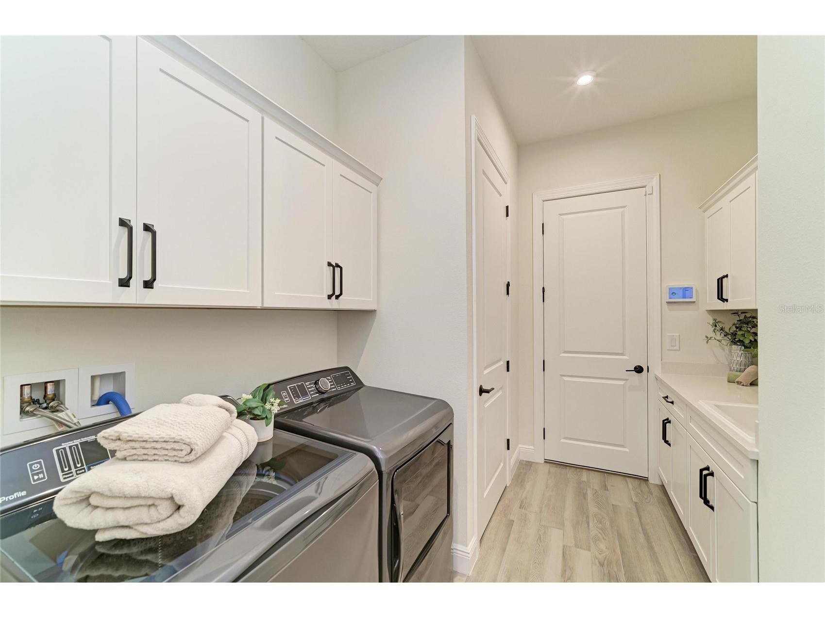 8533 Beechlake Court Sarasota FL 34240 A4694964 image46
